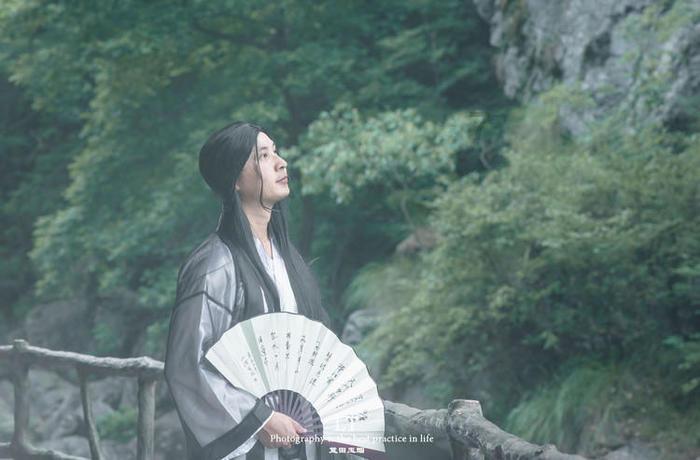 探索未知山峰
